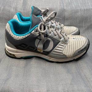 PEARL IZUMI Fuel W Biking Cycling Shoes Womens Size EUR 40US9.5 White Gray